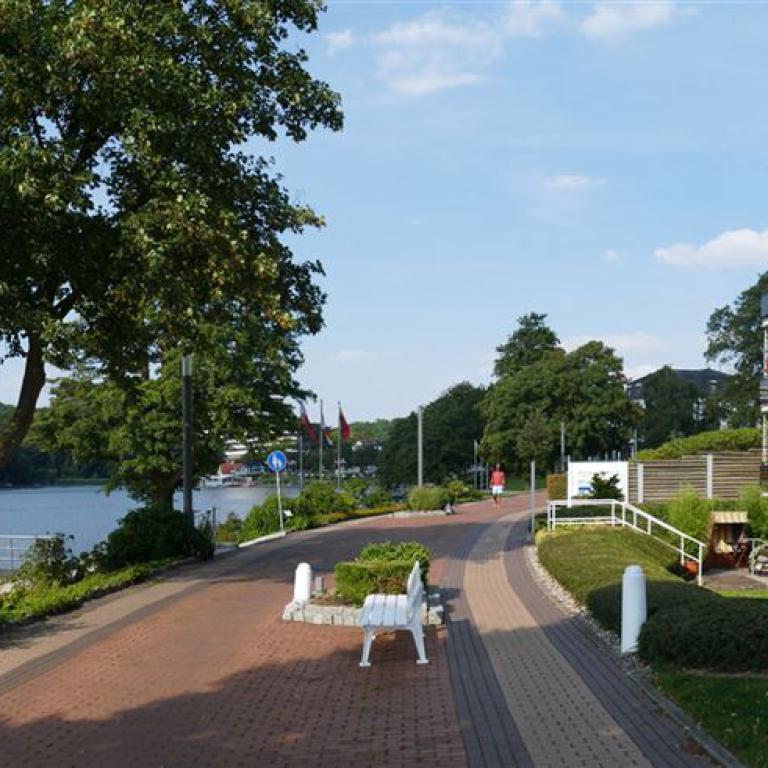 bad malente, hotel am dieksee, diekseeufer, promenade, sommer, terrasse, ausblick,