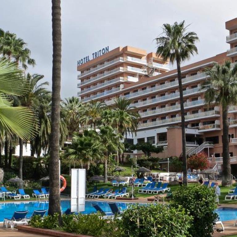 hotel, best triton, benalmadena, spanien, costa del sol, urlaubsanlage, palmen, pool, liegestühle, ferienanlage