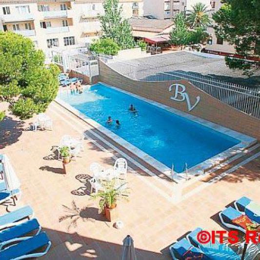 hotel baviera, cala ratjada, mallorca, außenpool, liegestühle, sonnenterrasse, urlaub, 