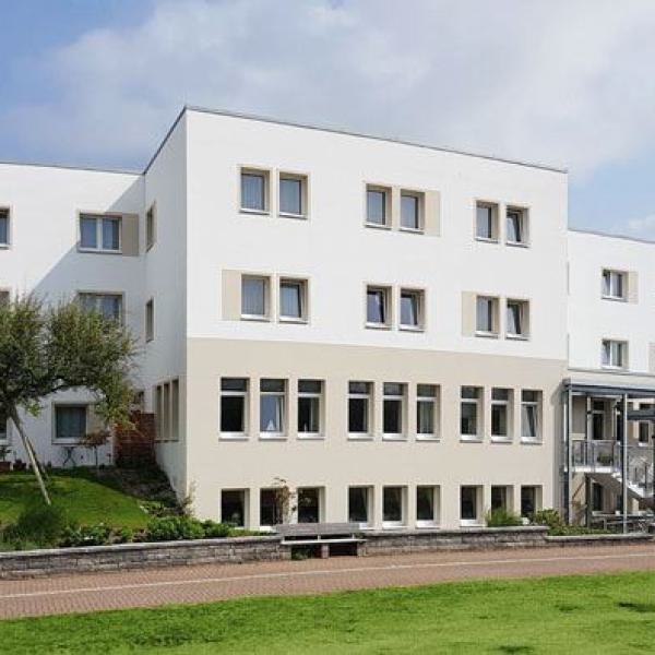 hotel, außenansicht, reetdachhaus, nordsee, küste, natur, unterkunft, urlaub, tradition, insel