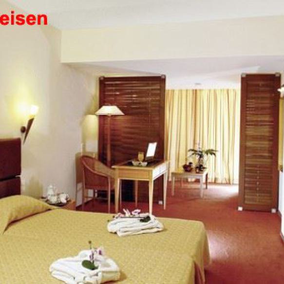 hotelzimmer, kreta, hotel minos, innenraum, doppelbett, möbliert, balkon, griechenland, urlaub, seniorenreise