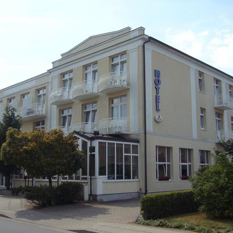 kühlungsborn, hotel, poseidon, außenansicht, fassade, ostsee, unterkunft, urlaub, balkon, seniorenreise