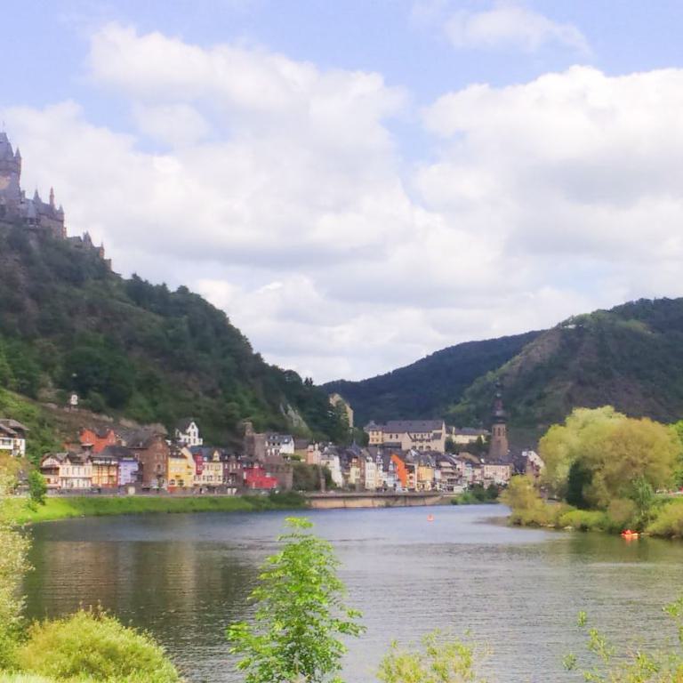 mosel, fluss, weinberge, awo, seniorenreisen, deutschland, urlaub, erholung, landschaft,
