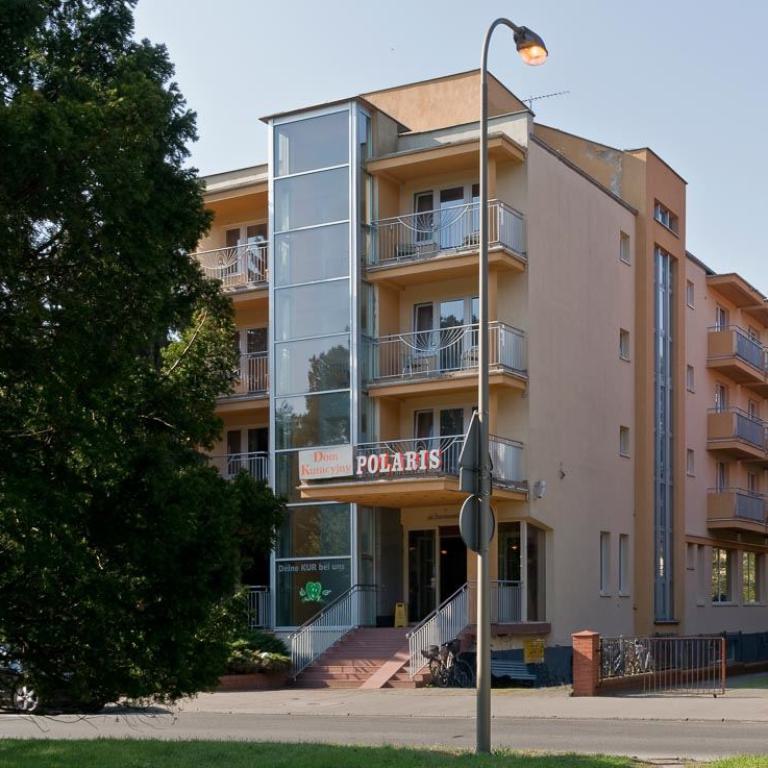 hotel polaris, swinemünde, unterkunft, ostsee, hotelgebäude, tourismus, urlaub, reisen, küste, modernes hotel