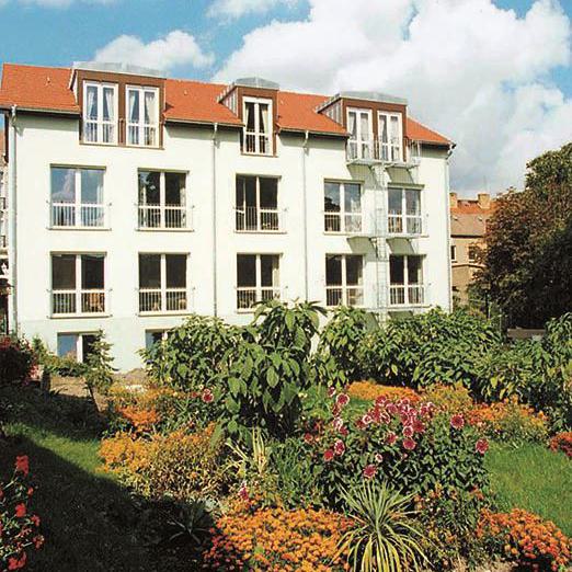 hotel, werder havel, gartenansicht, brandenburg, terrasse, blumen, entspannung,